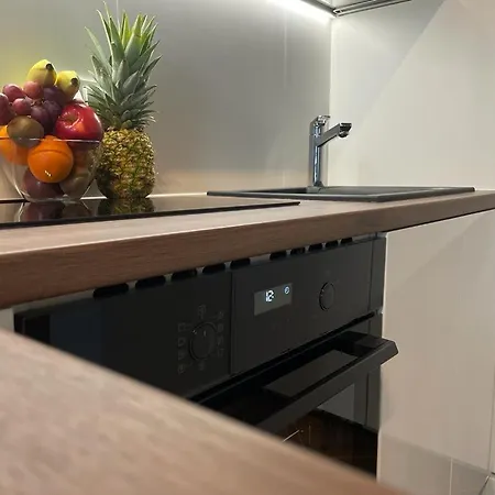 Premium Victoria 38 *