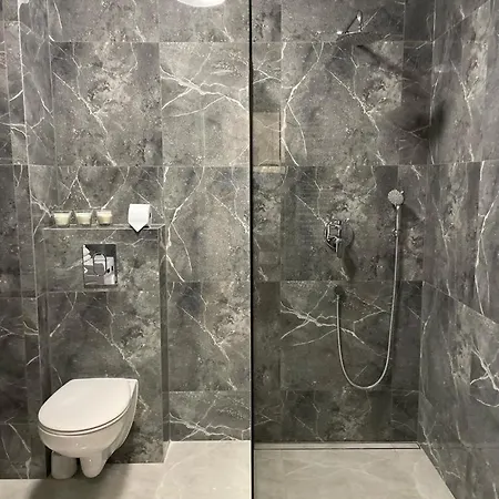 Premium Victoria 38